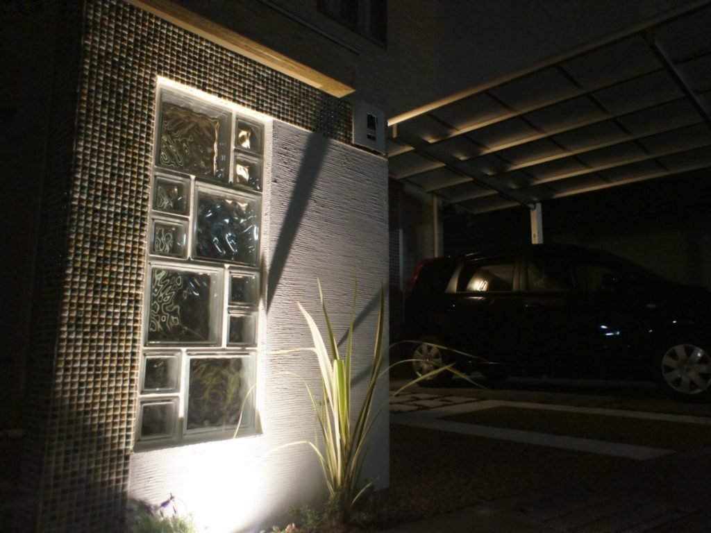 モザイクタイルがカワイイ外構　大津市