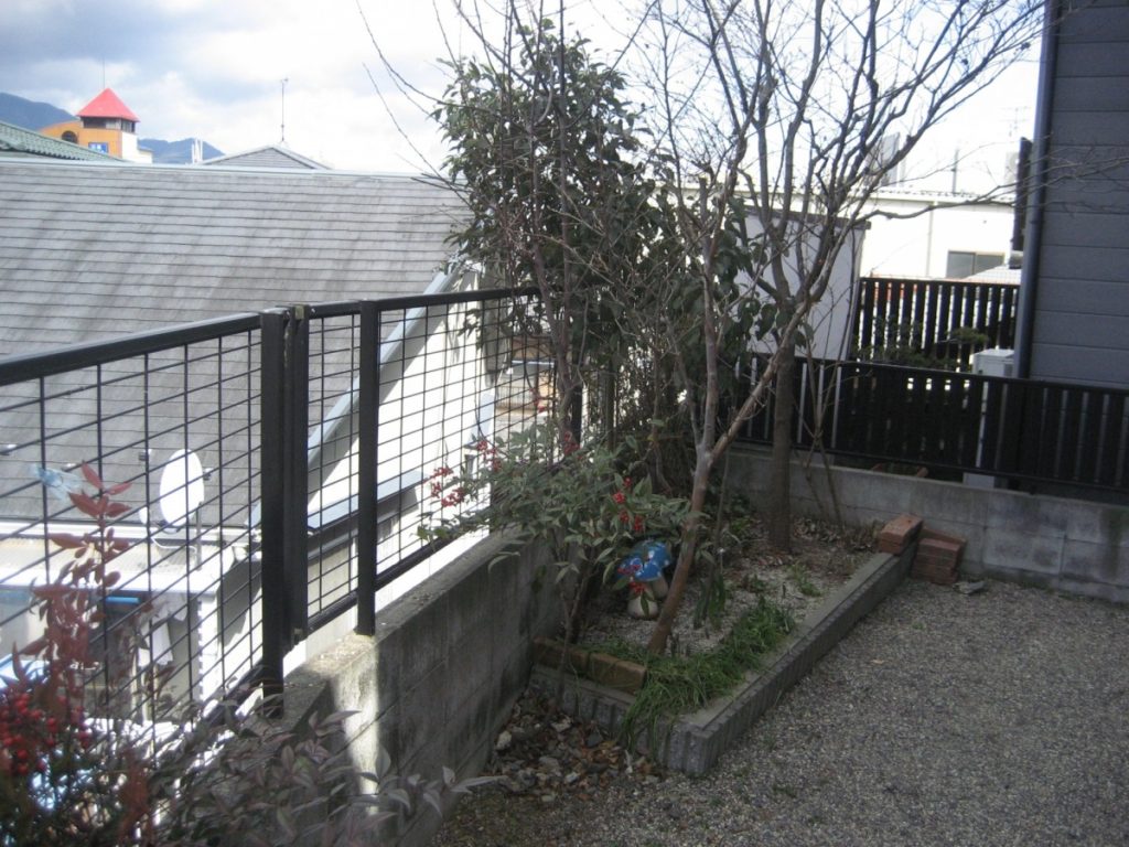 樹脂デッキと目隠しフェンス　大津市