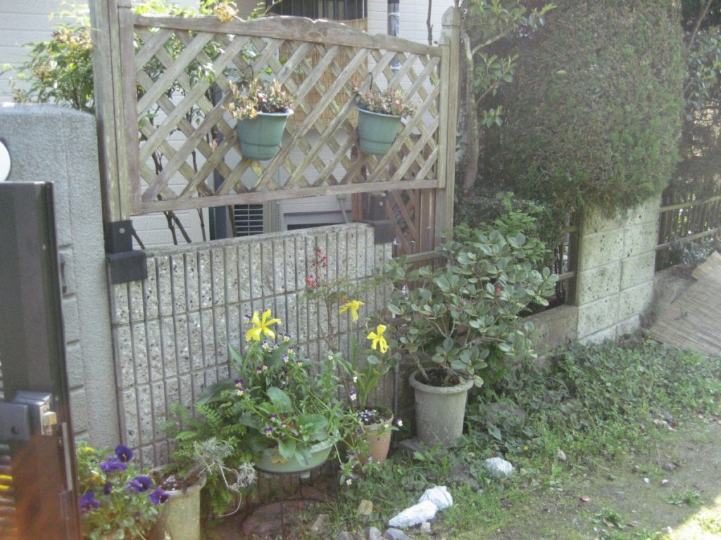 格子フェンスで風と光までもデザイン　大津市