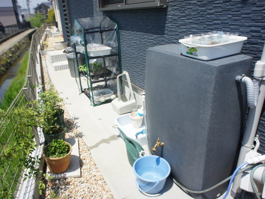 天然石の上質なテクスチャーで格調高い外構です　守山市