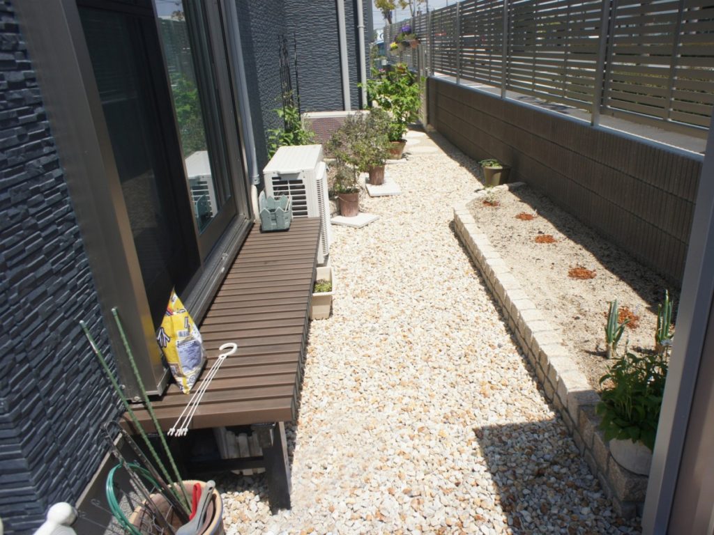 天然石の上質なテクスチャーで格調高い外構です　守山市