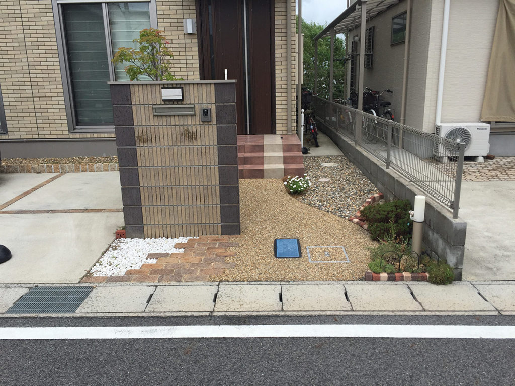 門柱をアルミ一体型に一新　大津市