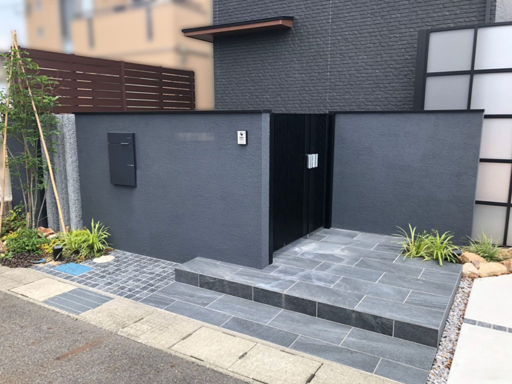 シャープなデザインのエクステリア　草津市