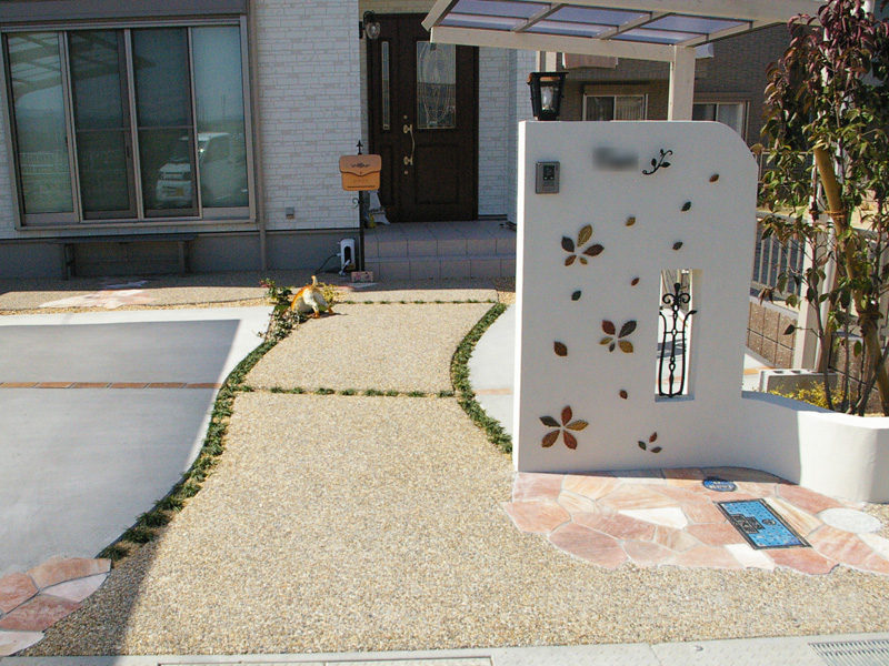玄関アプローチの素材いろいろ 京阪グリーン 滋賀 京都 大阪のエクステリア ガーデン 外構工事