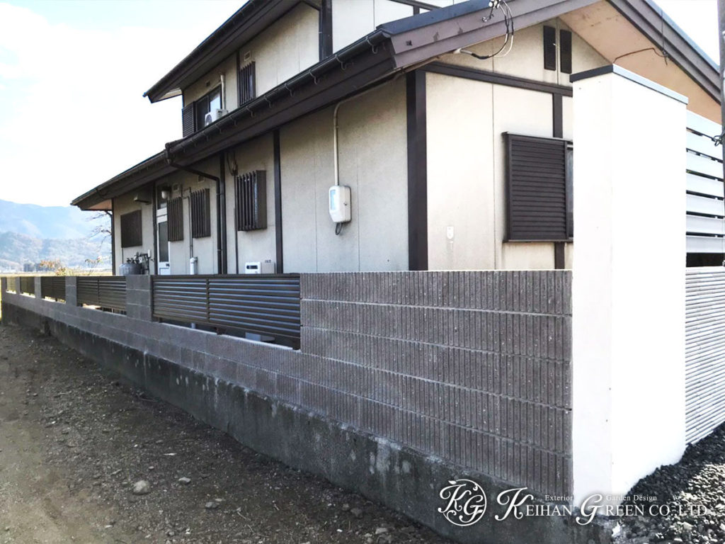 おしゃれに、しっかりと目隠し　米原市