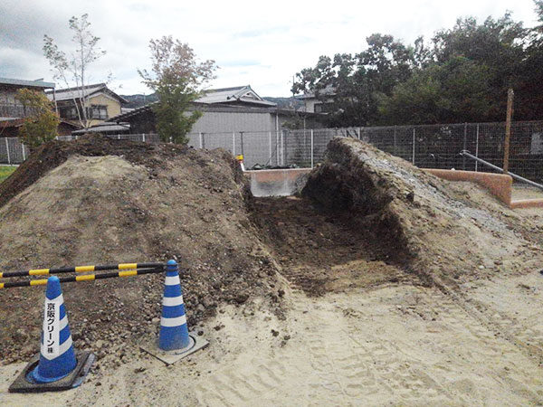 トンネルすべり台を施工しました