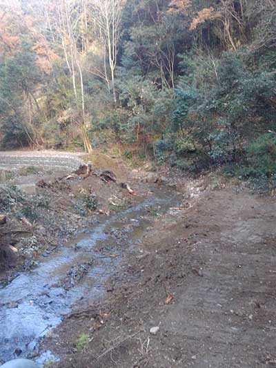 川の護岸工事、完了が近づいてきました