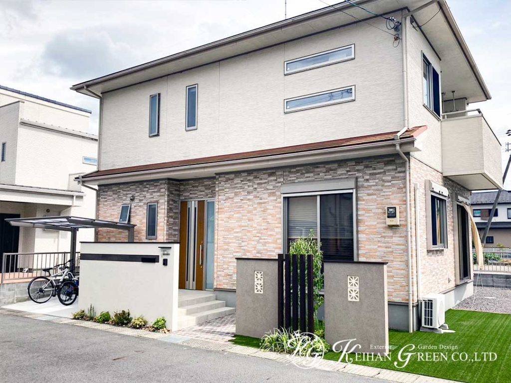 プライバシーを確保した玄関まわりにリフォーム　近江八幡市