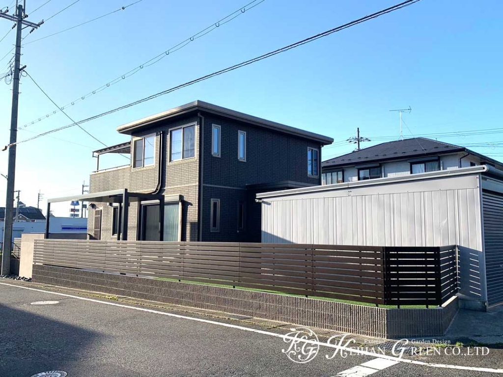 フレームで立体感のあるカッコいいお庭　日野町