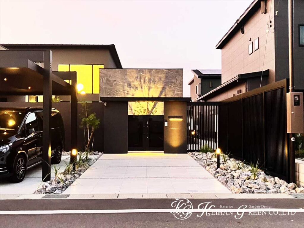 重厚感と開放感を兼ね備えた、機能美のあるファサード　守山市