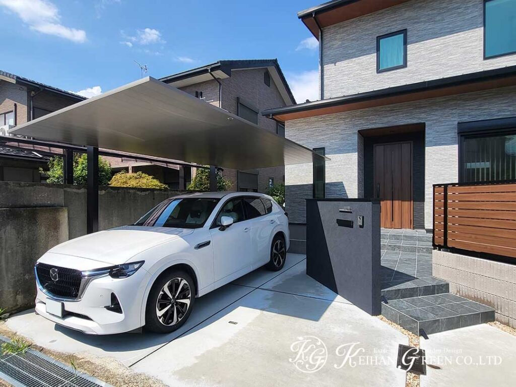 直線美と素材感が映える、洗練された外構デザイン　大津市