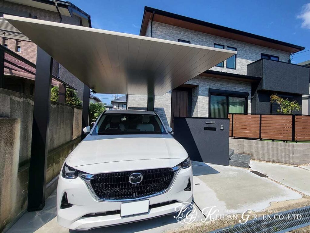 直線美と素材感が映える、洗練された外構デザイン　大津市