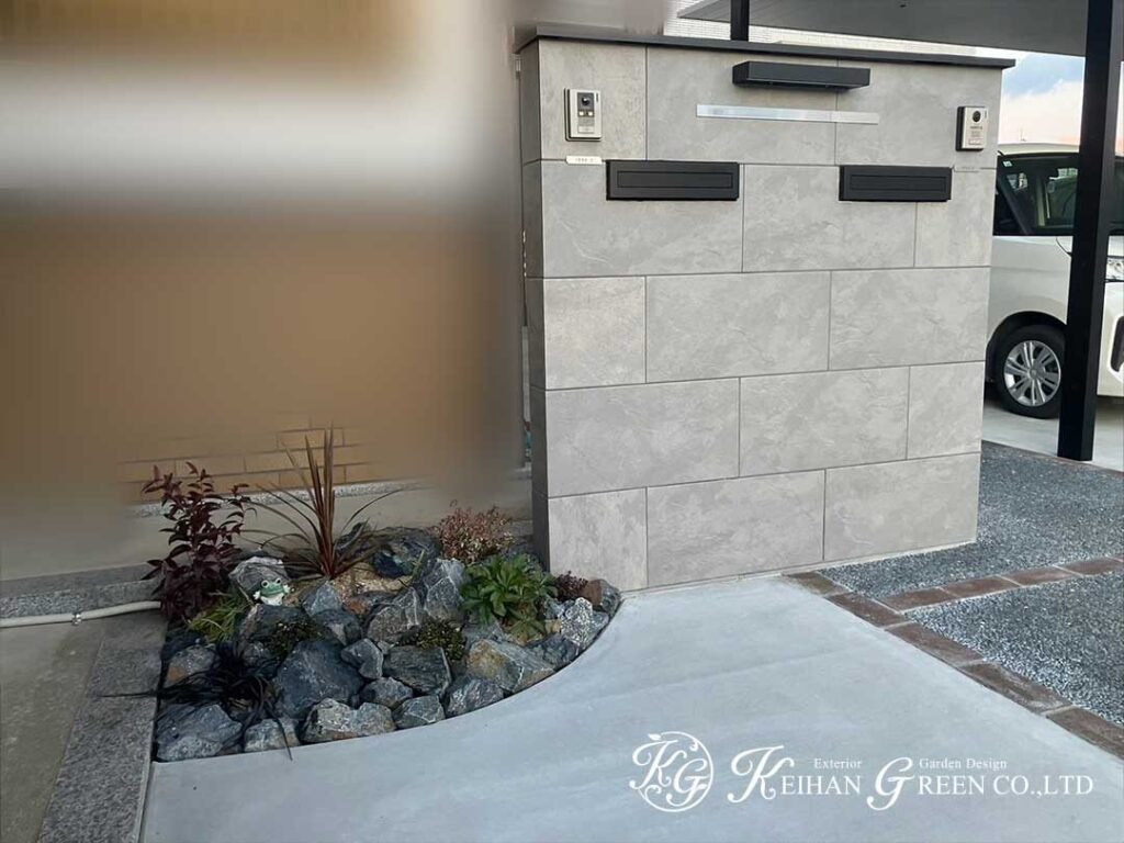 スタイリッシュと上品が調和する、ナイトシーン外構　草津市