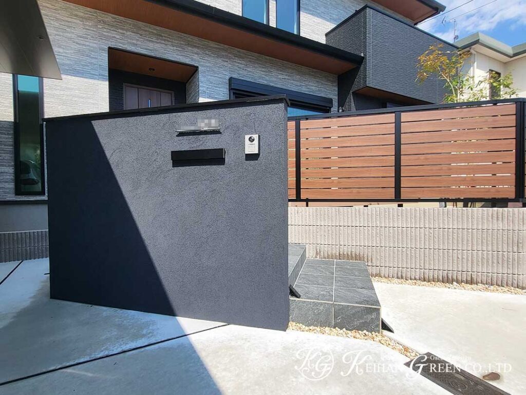 直線美と素材感が映える、洗練された外構デザイン　大津市