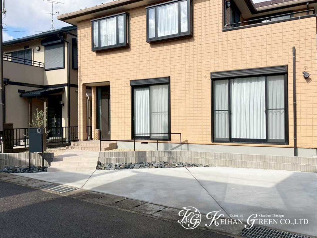 外構リフォームで実現した、開放的な玄関アプローチ　野洲市