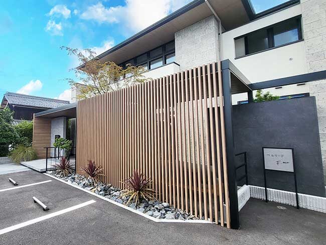 niwary近江八幡支店のエクステリアが三協アルミ「ワンダーエクステリアデザインコンテスト2025／街並み・セミパブリック部門」にてシルバーデザイン賞を受賞しました