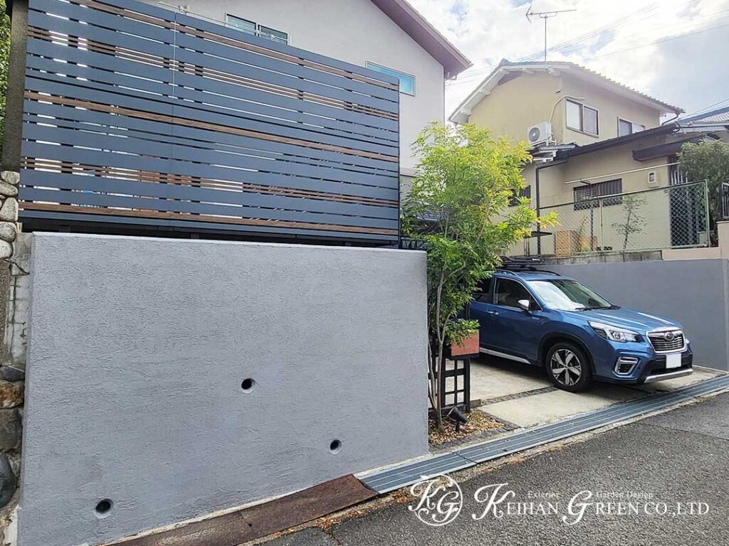 目隠しフェンスで囲う、プライバシー重視のくつろぎスペース　京都市