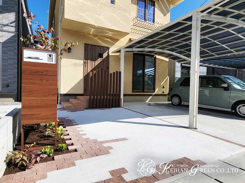 木調アクセントで住まいになじむ、やさしい門まわり　大津市