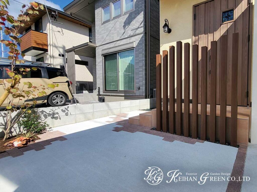 木調アクセントで住まいになじむ、やさしい門まわり　大津市