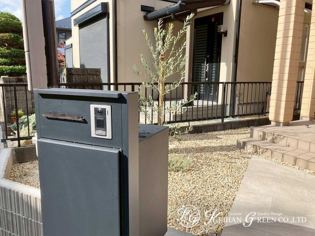 外構リフォームで実現した、開放的な玄関アプローチ　野洲市