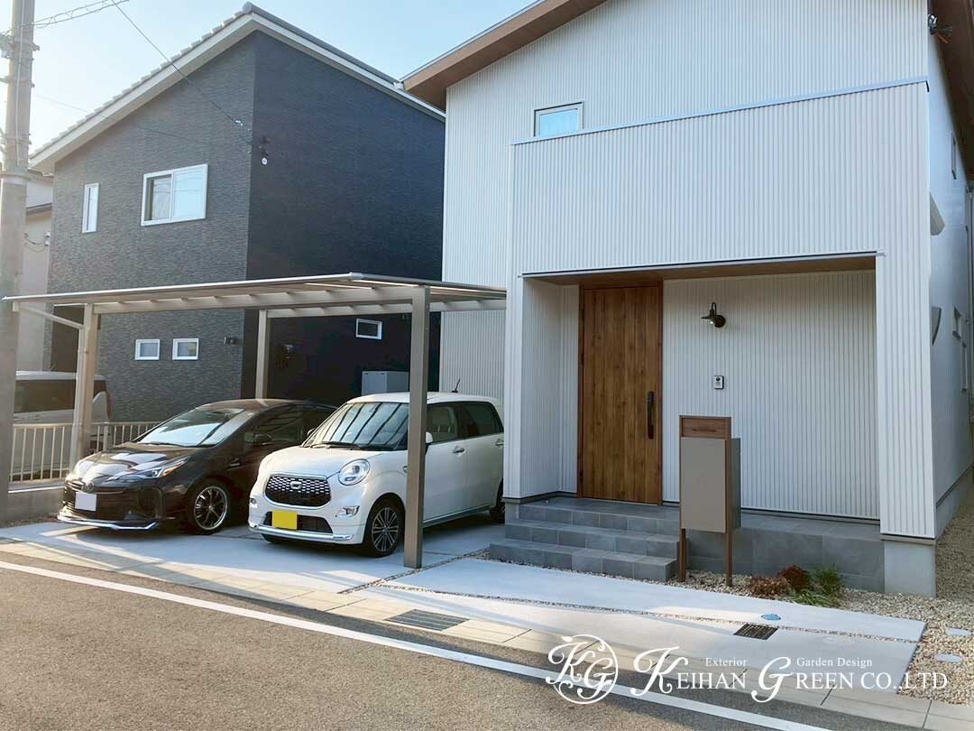 白い外観に映える、軽やかシンプル外構　近江八幡市