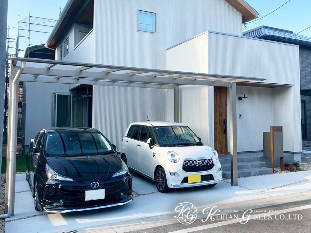 白い外観に映える、軽やかシンプル外構　近江八幡市