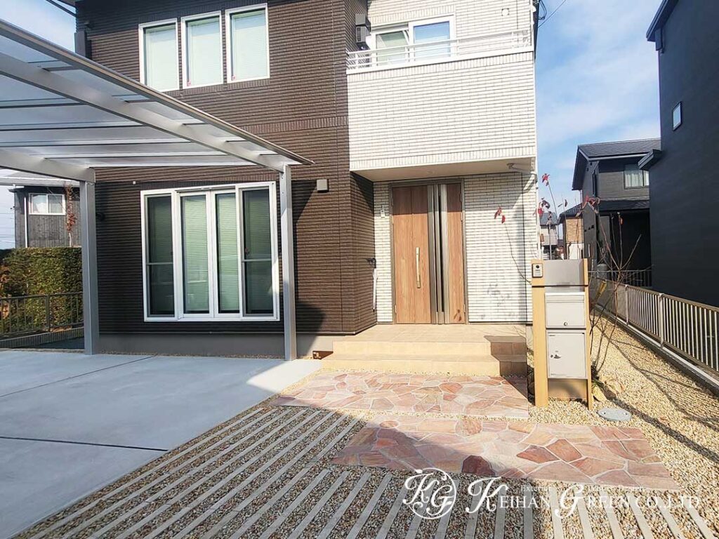 透明感と石の質感でまとめる新築外構　守山市