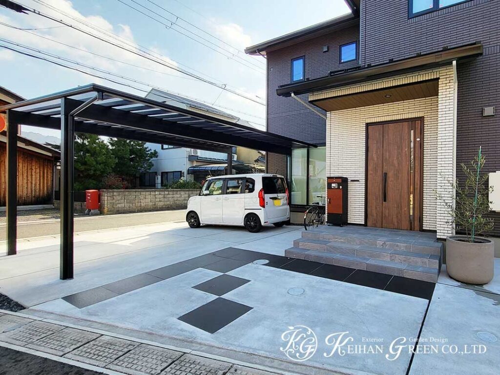 黒でまとめて、軽やかに見せるオープン外構　近江八幡市