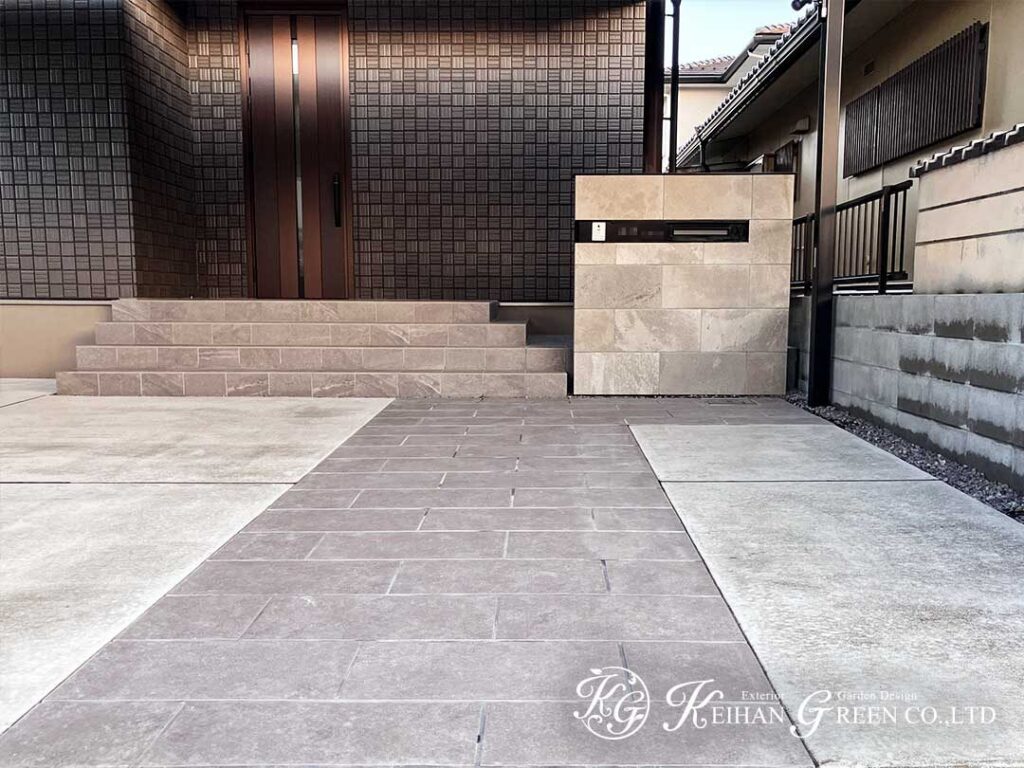 ブラックで引き締めた落ち着きのあるモダン外構　彦根市