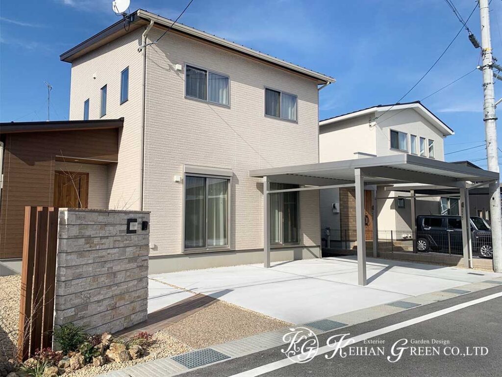 素材の組み合わせで魅せる、やさしいファサード　長浜市