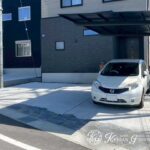 ブラックポリカで引き締めたシンプルモダン外構　草津市