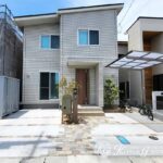 シンプルの中に温かみを感じる玄関まわり　大津市