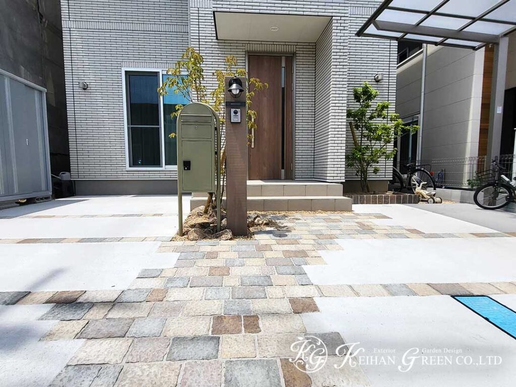 シンプルの中に温かみを感じる玄関まわり　大津市