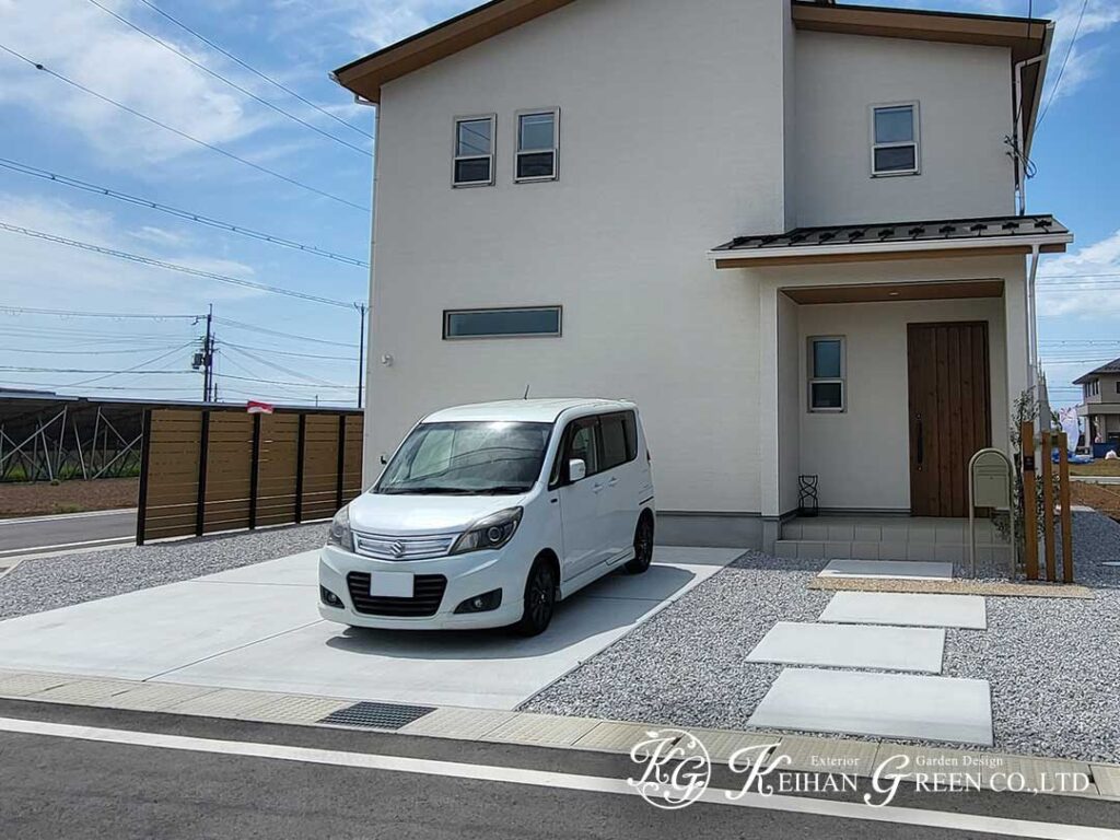 白と木目のやさしいバランス　米原市