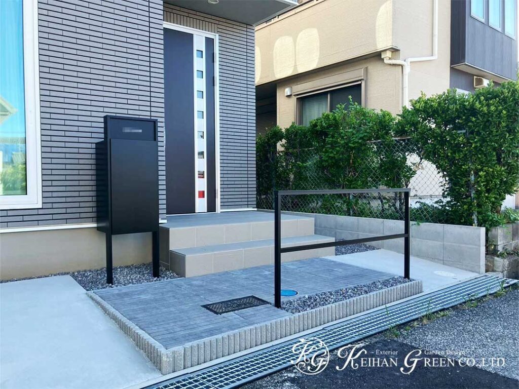 毎日の動線を考えたシンプルな外構デザイン　彦根市