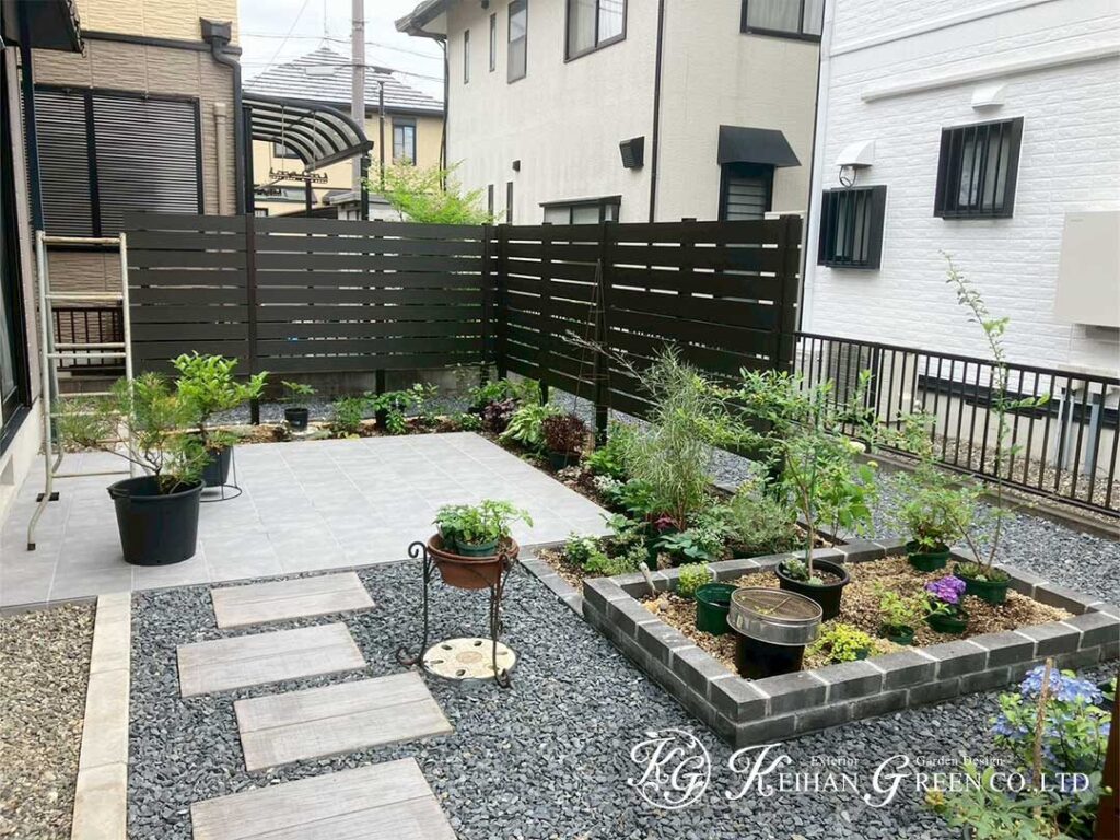 目隠しと緑で心地よく過ごす庭リフォーム　東近江市
