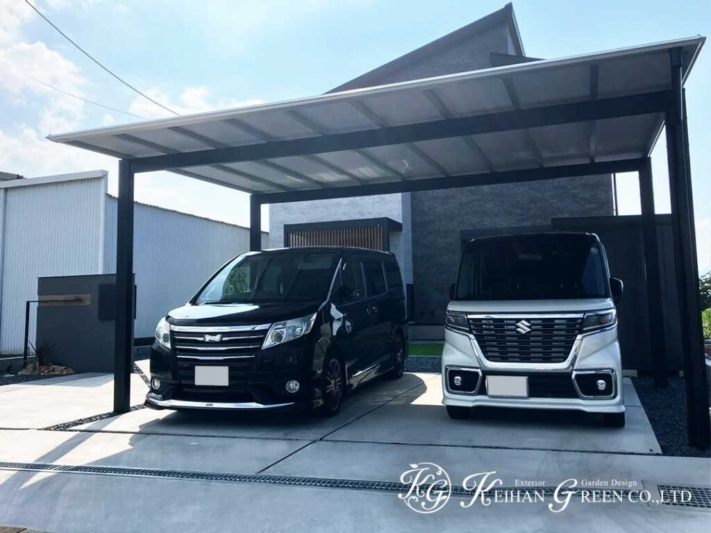グレーに木目が映える上質な新築外構　野洲市