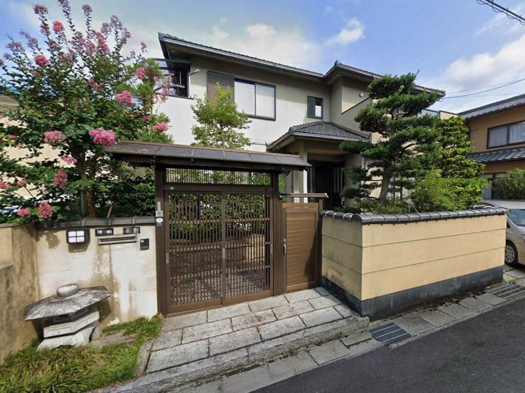 和の趣を残しながら、今の暮らしに寄り添う住まいの顔へ　大津市