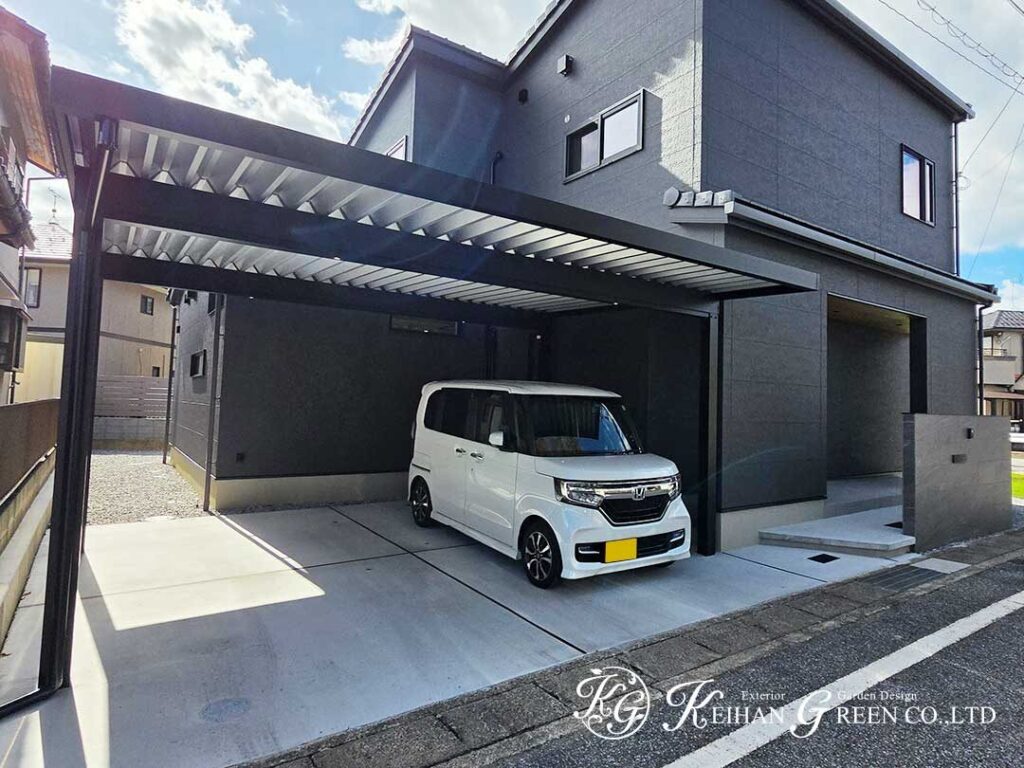 ブラック×グレーで魅せる、洗練された住まいの外まわり　彦根市