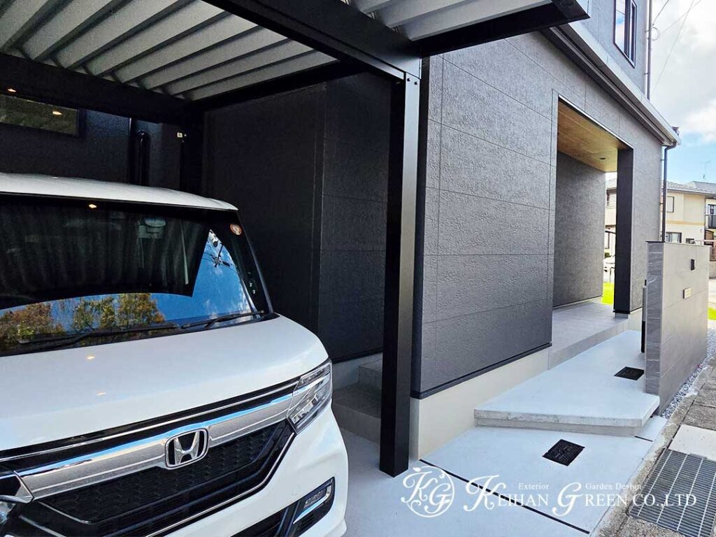 ブラック×グレーで魅せる、洗練された住まいの外まわり　彦根市